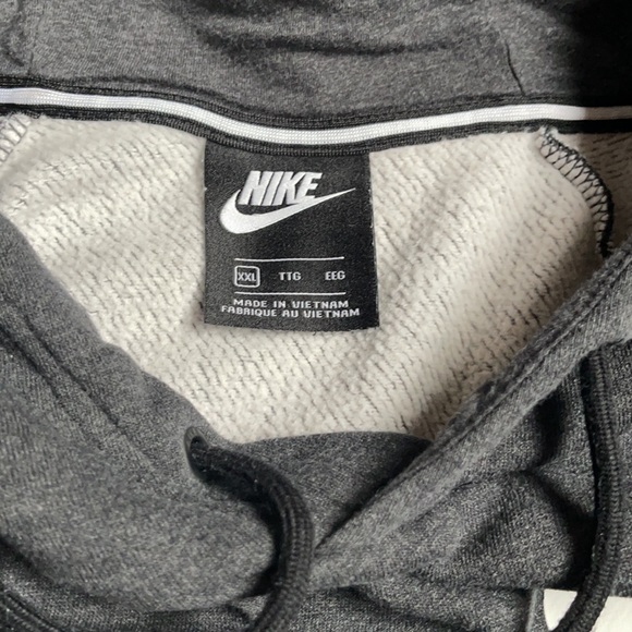Nike hoodie - Picture 2 of 2
